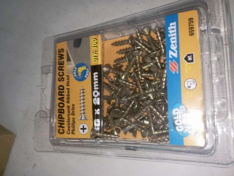 Chip board screws 20mm...